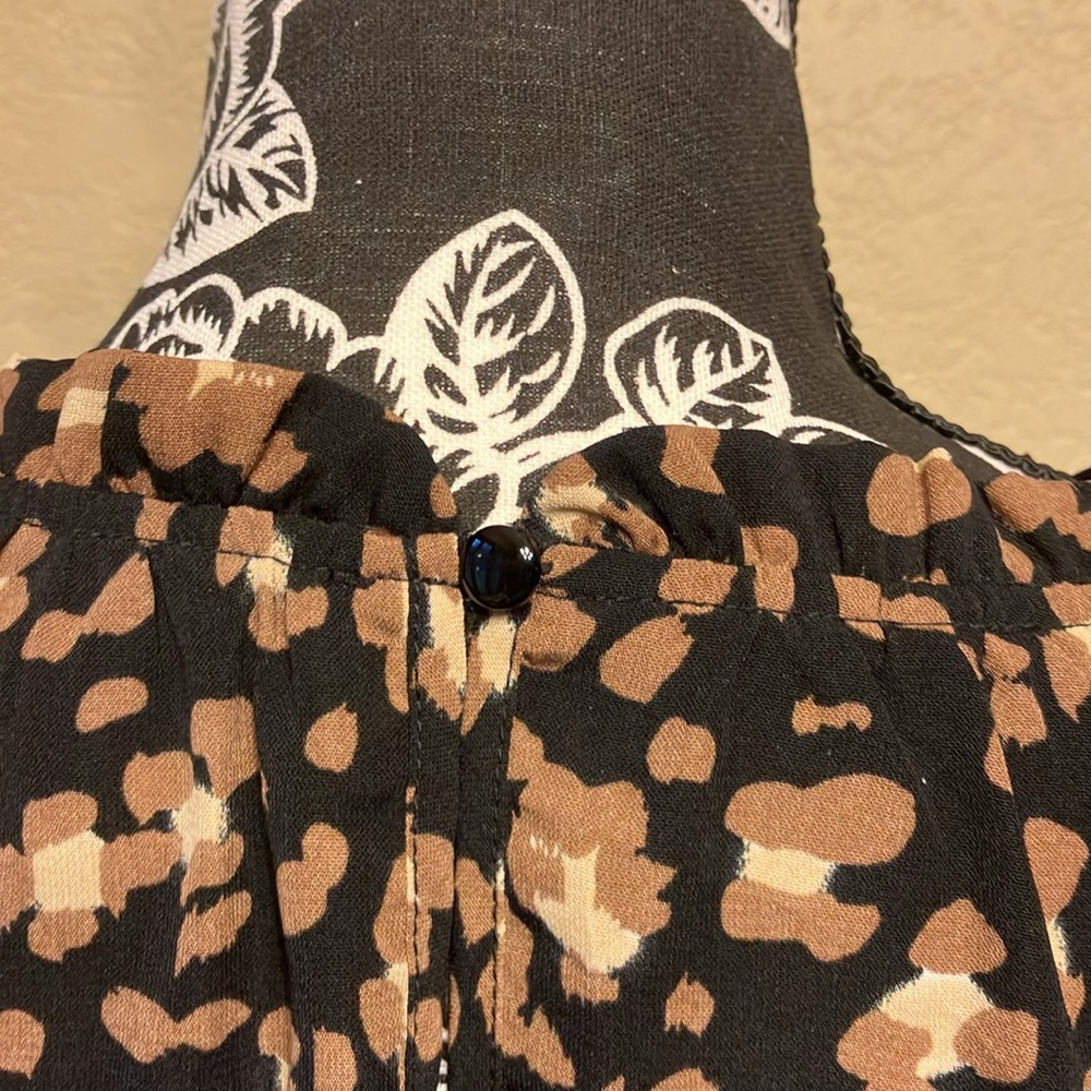 M THML BLACK TAN CREAM LEOPARD PRINT COLD SHOULDER LONG SLEEVED LIKE NEW BLOUSE - Picture 5 of 10